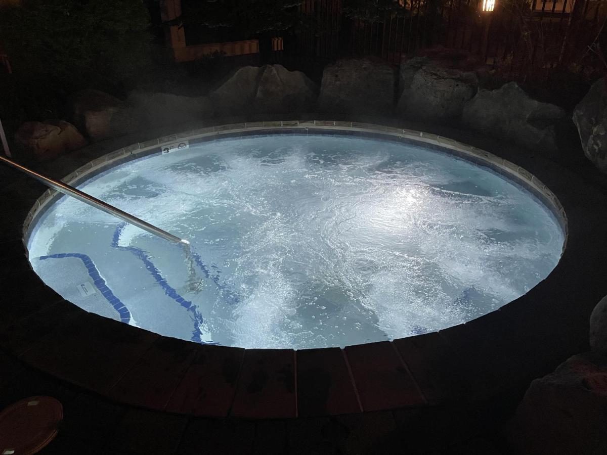 Allegheny Spring 239 King, Bed/Ski-In, Out/Pool & Hot Tub スノーシュー エクステリア 写真